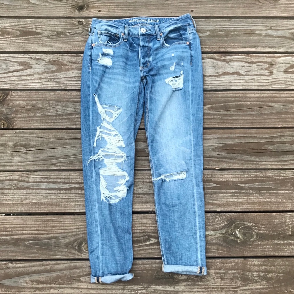Woman’s American Eagle Boyfriend Jeans Size 2